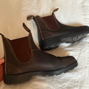 BLUNDSTONE 550 CLASSICS CHELSEA BOOTS - WALNUT BROWN